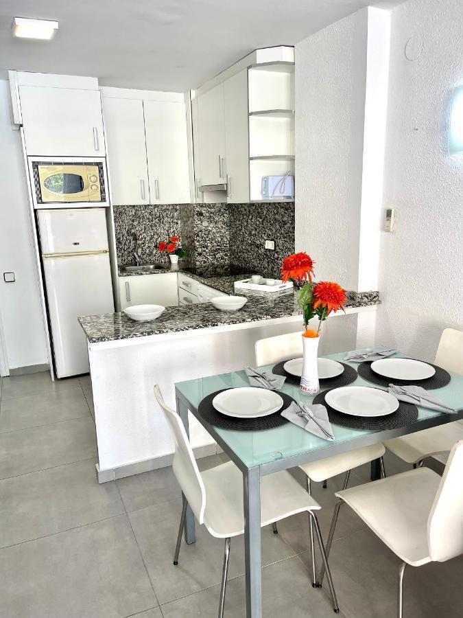 Apartbeach Novelty Climatizado Y Vistas Playa Σαλού Εξωτερικό φωτογραφία